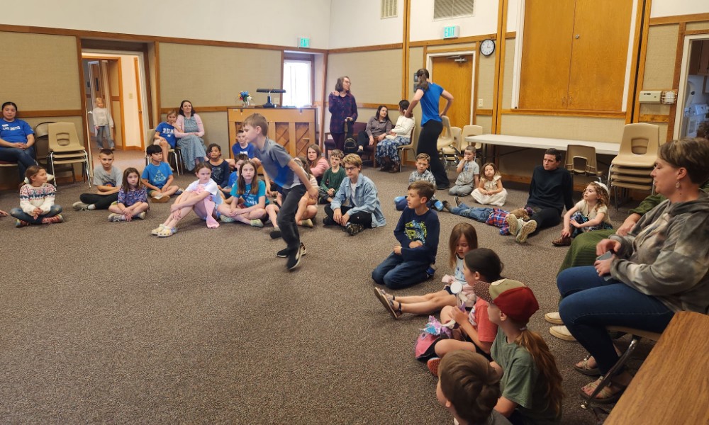 Area children gather to help fill Weekend Backpacks - JustServe