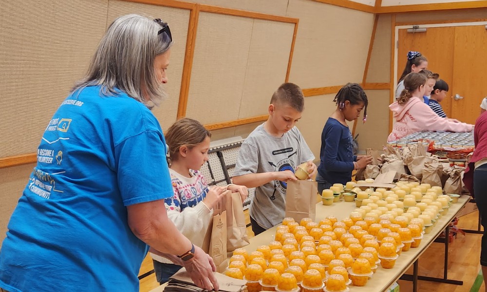 Area children gather to help fill Weekend Backpacks - JustServe